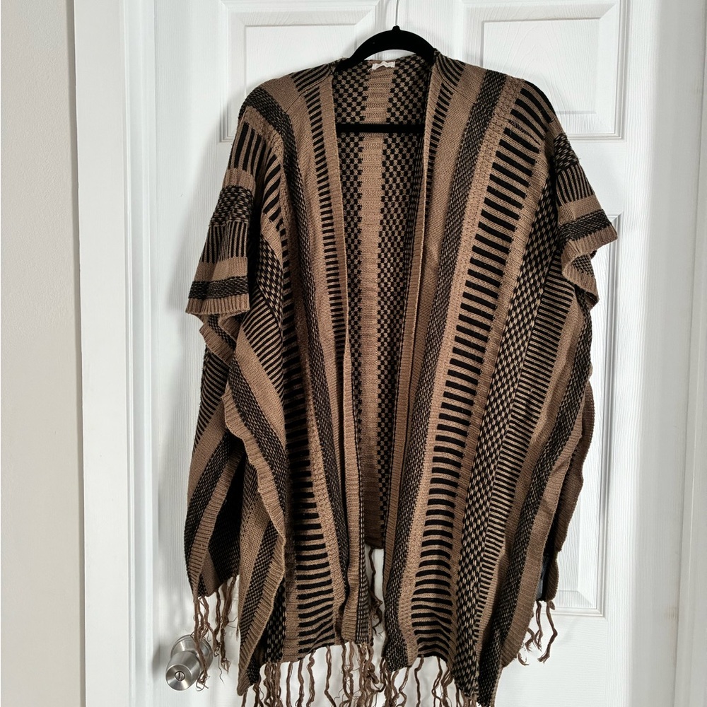✨Urban Outfitters Ecote Black and Tan Striped Woven Poncho